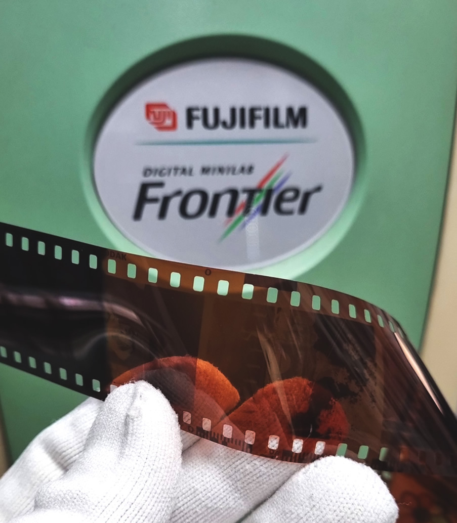 experts in film handlng